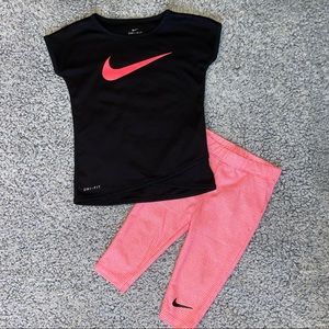 TODDLER GIRL 2T DRI FIT NIKE CAPRI SET